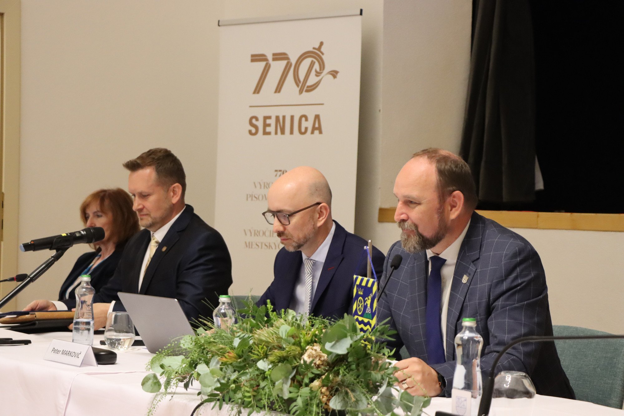 Krajskí poslanci rokovali v Senici o ďalších investíciách do regiónu