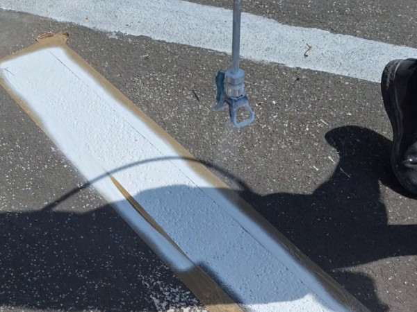 Začíname s  čistením mesta aj vyznačovaním parkovacích miest