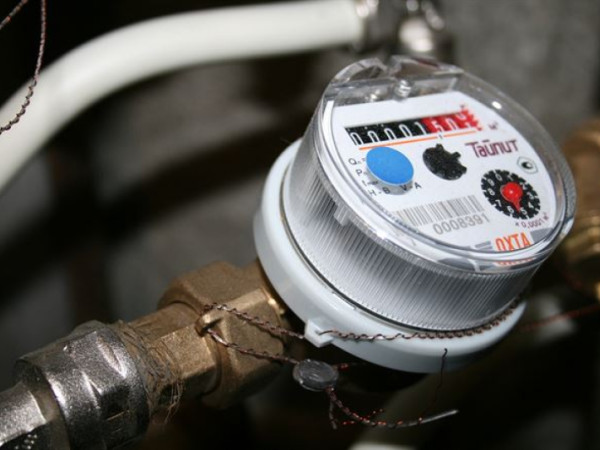 Odpočet vodomerov v Čáčove