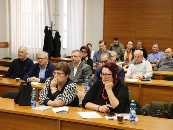 Starostovia okresu Senica rokovali o bezpečnosti, sociálnych službách aj pripravovaných výzvach