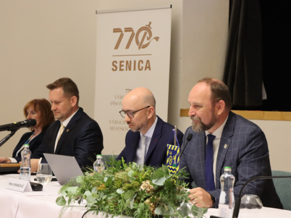 Krajskí poslanci rokovali v Senici o ďalších investíciách do regiónu