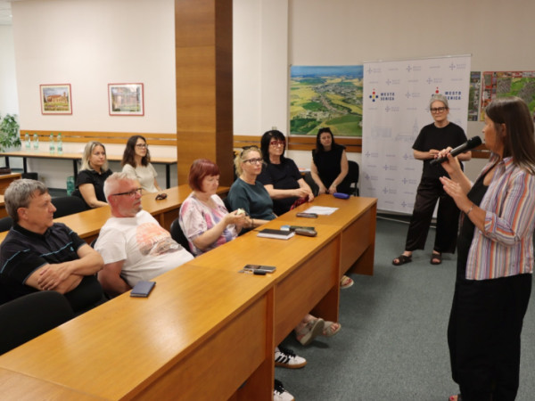 Rodičia sa zapojili do diskusie o budúcnosti škôlok v Senici