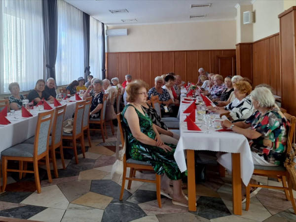Slovenský zväz telesne postihnutých v Senici zablahoželal jubilantom