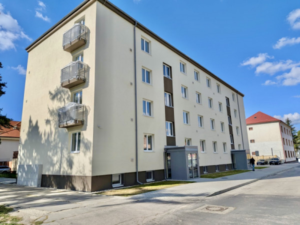 Obnovené nájomné byty pre potrebné profesie