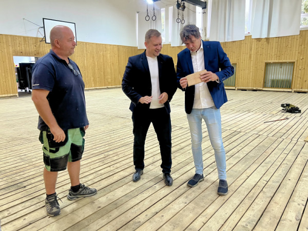 Pracujeme na novej palubovke v telocvični na ZŠ V. Paulínyho-Tótha v Senici