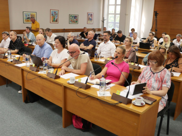 Na programe mimoriadneho MsZ: rekonštrukcia budovy dobrovoľných hasičov i zmeny územného plánu