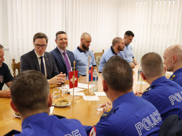 Švajčiarski policajti na ďalšej návšteve Senice