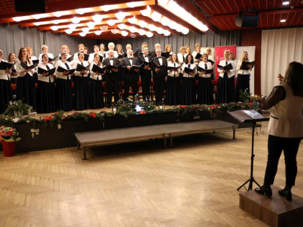 Vianočný koncert Cantileny priniesol tradičné melódie aj nové skladby