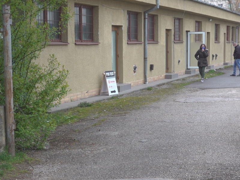 Seničania už nemusia dochádzať za PCR testovaním