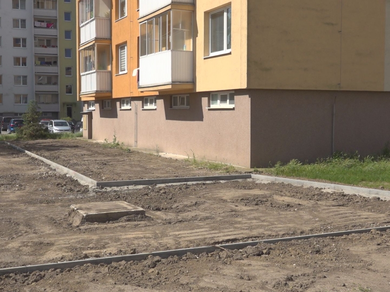 Revitalizácia vnútrobloku L. Novomeského je v plnom prúde