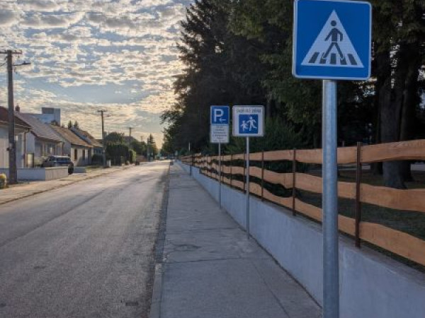 Pri ZŠ V. Paulínyho-Tótha sa jazdí už len v jednom smere