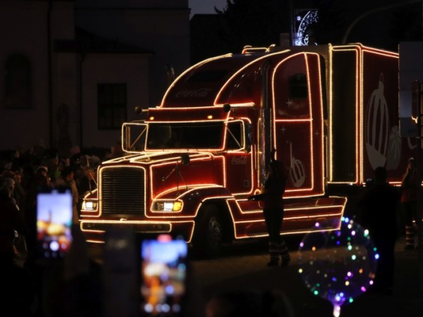 Návšteva vianočného kamióna 19. decembra zaplnila Námestie oslobodenia